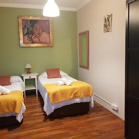Piso Amplio En El Centro De Apartamento *