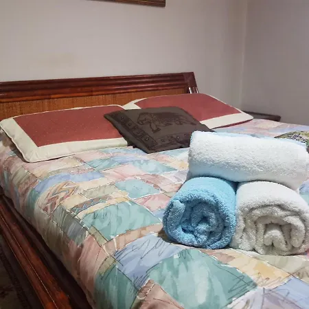 Piso Amplio En El Centro De Apartamento *