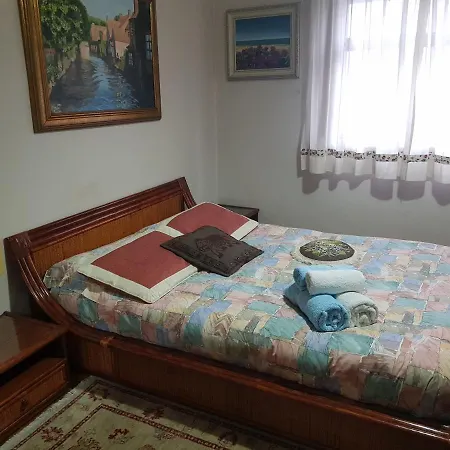 Piso Amplio En El Centro De Apartamento *
